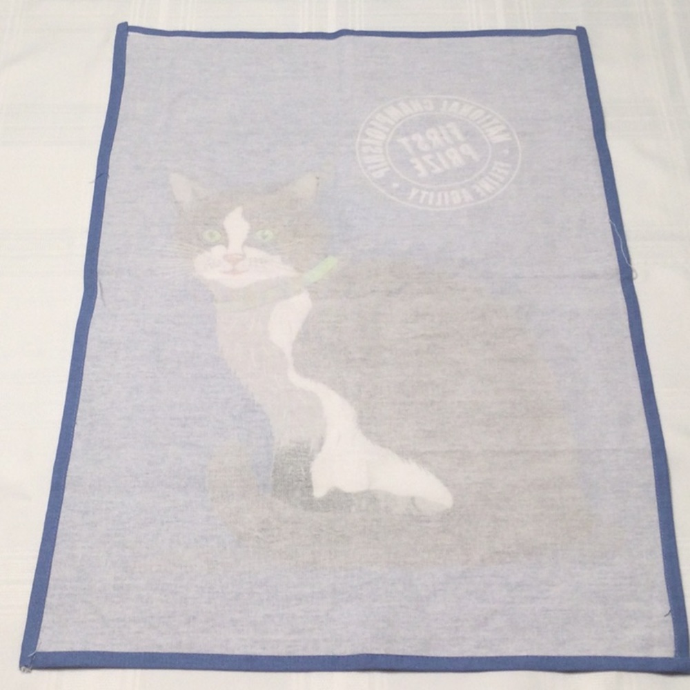 Feline Agility First Prize Cotton Linen Decor - Picture 4 of 4